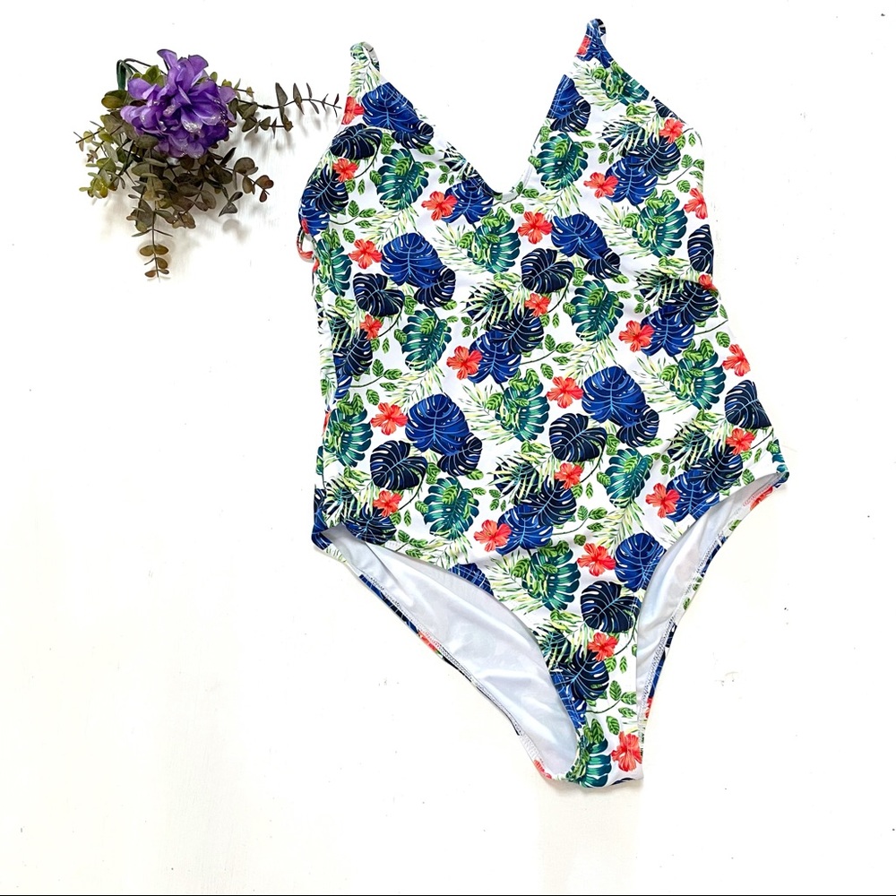 MARINA VIDA ONE PIECE SIZE  XL NEW